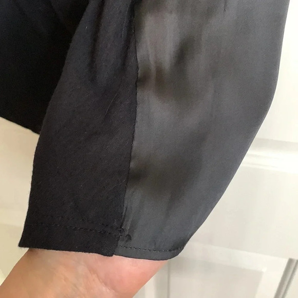 EUC WOMENS DOLAN TOP black size medium twist back - Picture 9 of 9